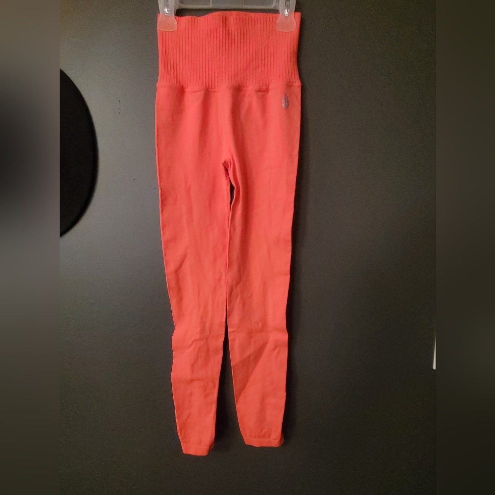 (012) NWOT Free People Movement High Rise 7/8 Length Good Karma Leggings (XS/S)